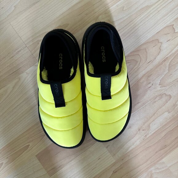 NWOT Crocs Classic Puff Moc Slip-On Yellow W/10 M/8 - Picture 1 of 6
